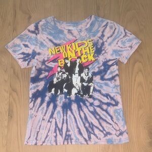 NEW KIDS ON THE BLOCK Tie-Dye Graphic Tee - Pink & Blue - M